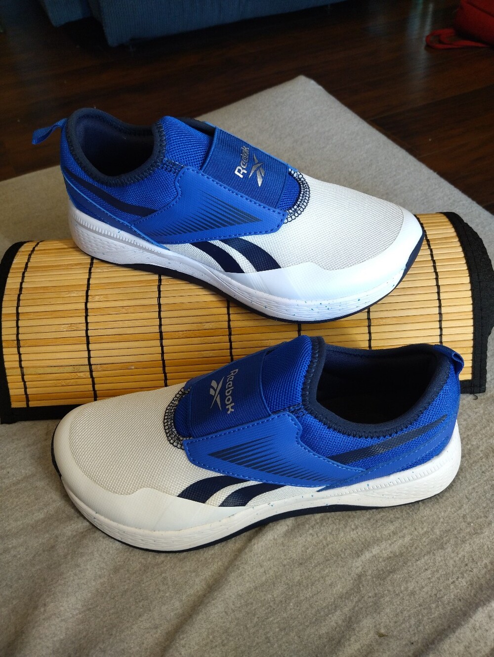 Reebok Slip On Athletic Shoes Blue White Youth Size 5 Y9488WCP80579 Running